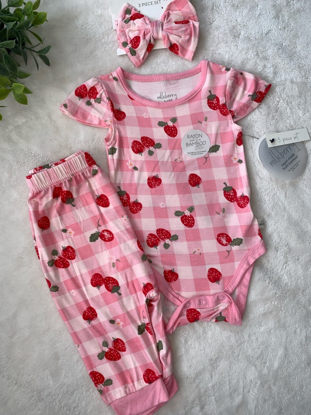 NWT Milkberry Strawberries Bamboo Loungewear Pajamas Set 3-6M Headband